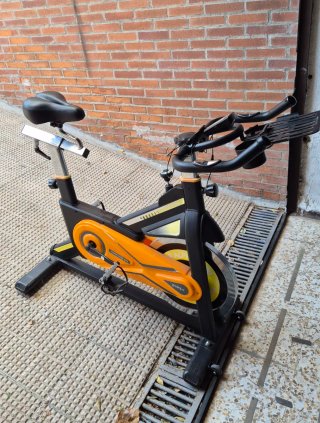 Bicicleta Estática Trainer Alpine 8000. Gridinlux