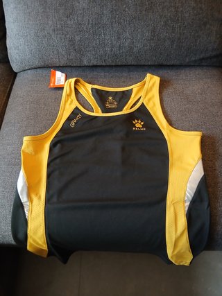 Camiseta tirantes Kelme Gravity Negra y Amarilla