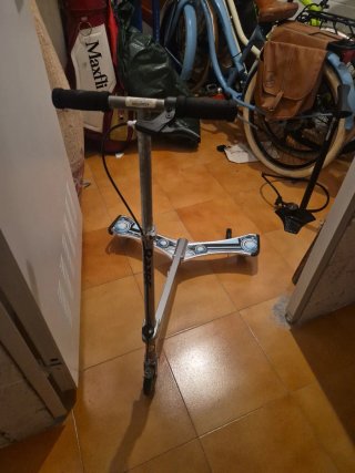 Patinete Razor 3 Ruedas semi nuevo