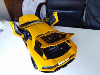 Maqueta Lamborghini Aventador AutoArt