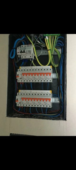 Instalación eléctrica y fontanería