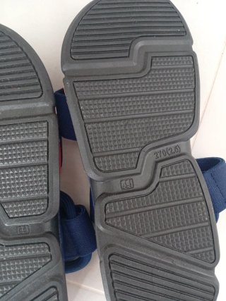 Sandalias Louluen Azul y Rojo Nuevas