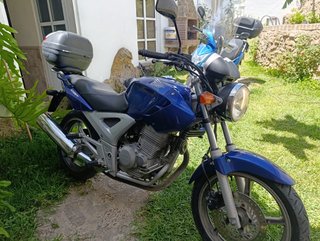 Honda CBF 250 Naked Azul