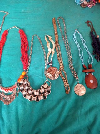10 Collares de bisutería