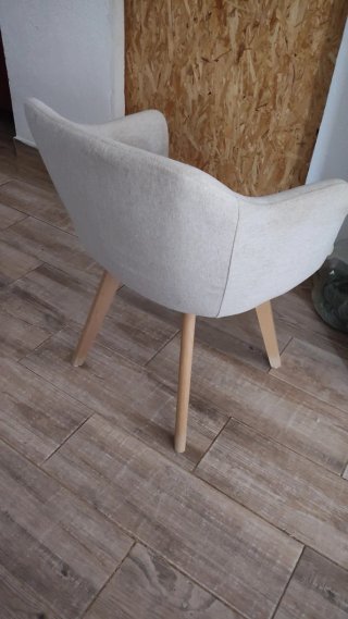 Sillón nórdico beige tela y madera