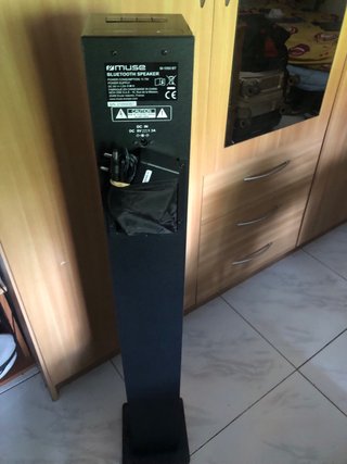 Torre de Sonido Muse Negra