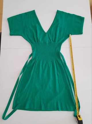 Vestido de punto verde con cinturón, talla XS/S