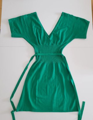 Vestido de punto verde con cinturón, talla XS/S