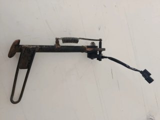 Pata lateral Honda Forza 250 (05 09)