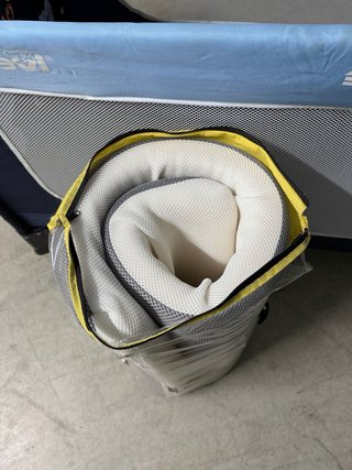 Cuna ligera de viaje Brevi + 2 colchones