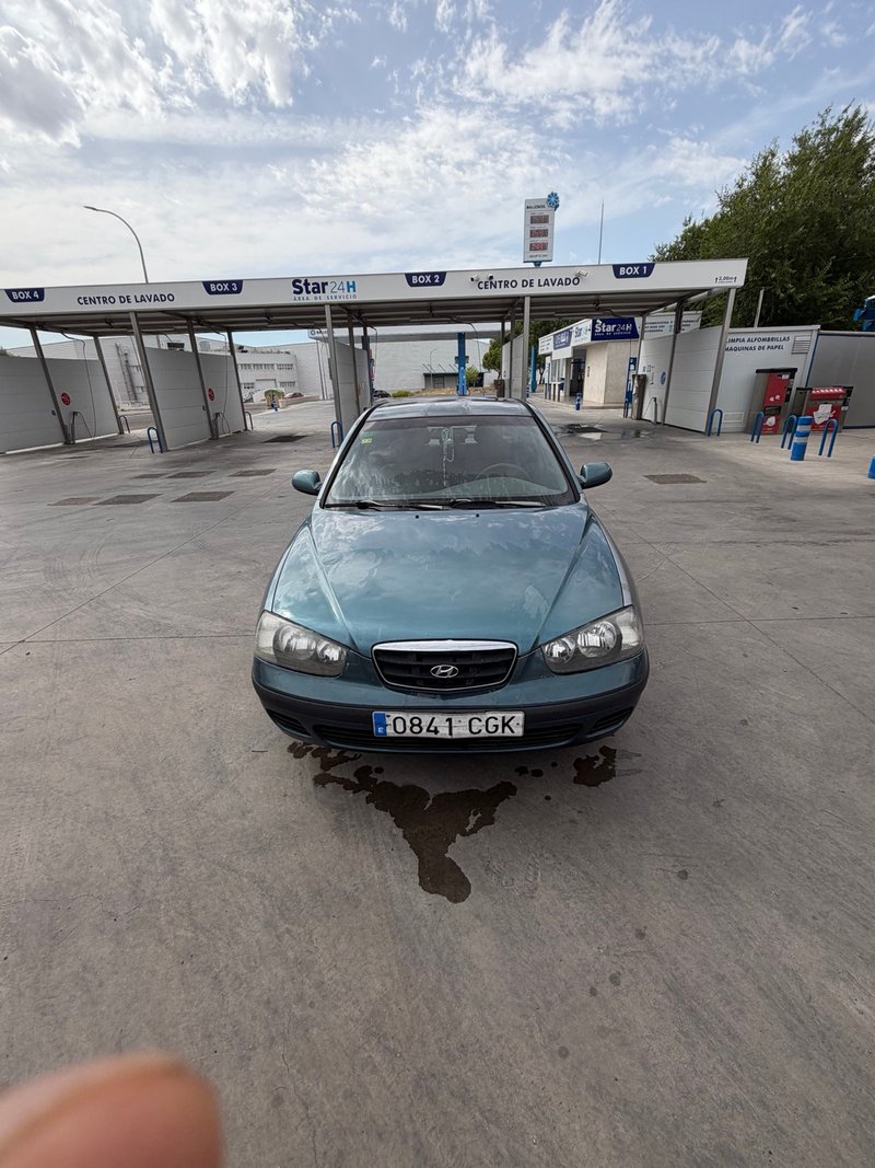 Hyundai Elantra 2004 - foto 1