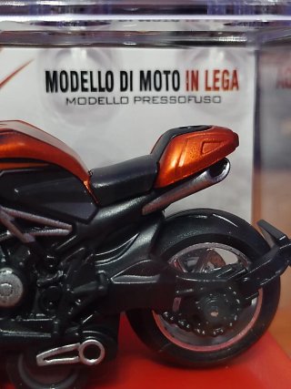 Moto Die-Cast Arancione/Nero