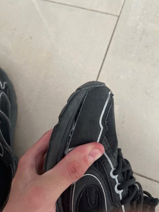 Dior B22