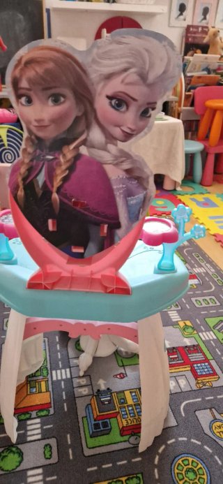 Tocador infantil Frozen Elsa y Ana con taburete