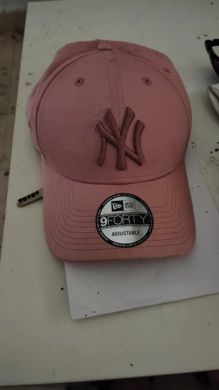 Gorra New Era 9FORTY Rosa Ajustable