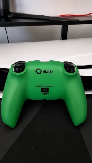 PS5 + Mando Rick y Morty NUEVO