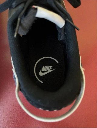 Nike Waffle Talla 45 Negras