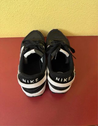 Nike Waffle Talla 45 Negras