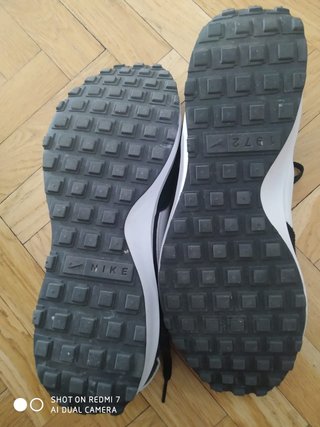 Nike Waffle Talla 45 Negras