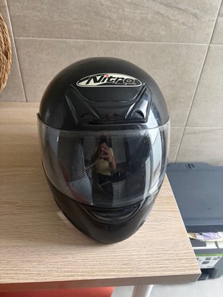 Casco de moto Nitro negro