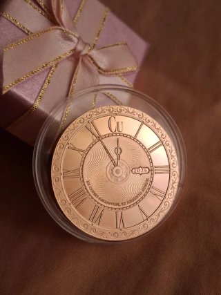 Moneda Cobre Diseño Reloj Antiguo 2026