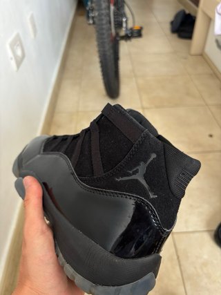 Jordan 11 Negro