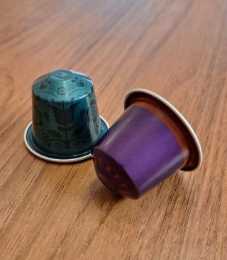 Cafetera Nespresso DeLonghi. Muy cuidada y limpia.