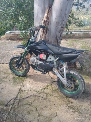 Pit Bike Motocross Enduro Negra y Verde