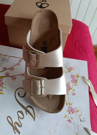 Sandalias plataforma beige Billowy Talla 38