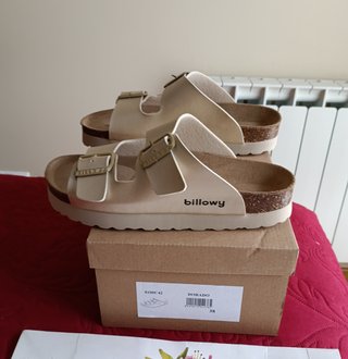 Sandalias plataforma beige Billowy Talla 38