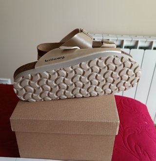 Sandalias plataforma beige Billowy Talla 38