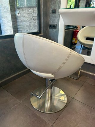 4 Sillónes de peluquería blanco