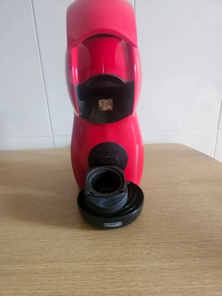 Cafetera Nescafé Dolce Gusto Roja