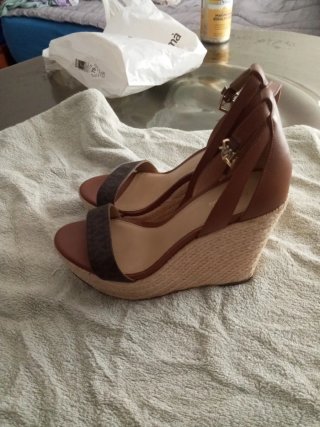 Sandalias Michael Kors Cuña Marrón