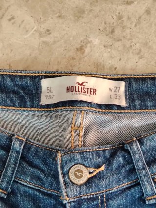Pantalón tejano Hollister azul desgastado