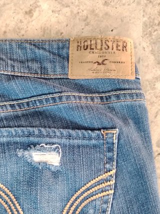 Pantalón tejano Hollister azul desgastado