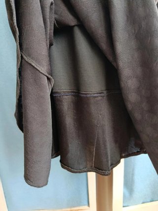 Falda midi lunares negra