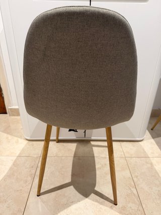 Silla Jysk gris tela y madera