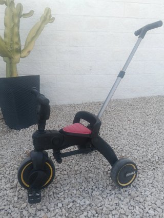Triciclo Doona Rojo