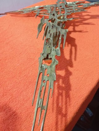 Crucifijo Brutalista Bronce 75x60cm Arte