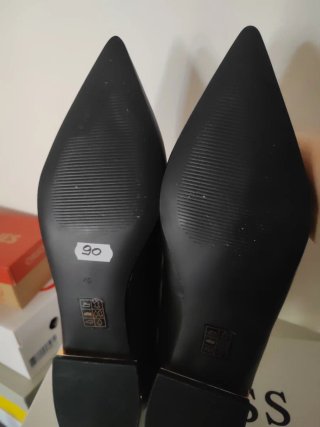 Zapatos Guess Negros Talla 40