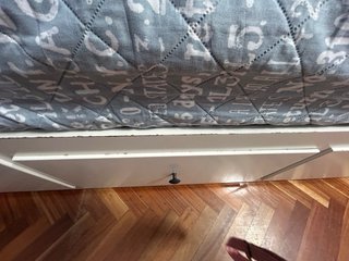 Cama nido IKEA blanca y gris
