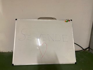 Pizarra blanca nivel PLAZA