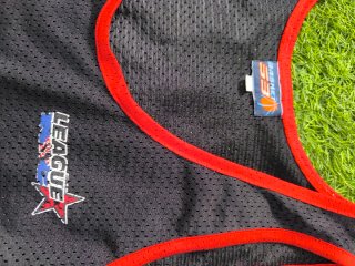 Camiseta sin mangas negra para chico