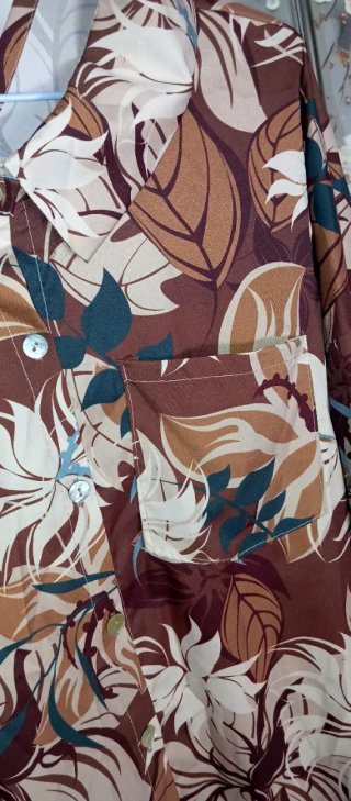 Blusa estampada floral marrón