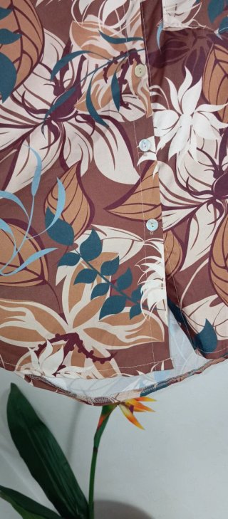 Blusa estampada floral marrón