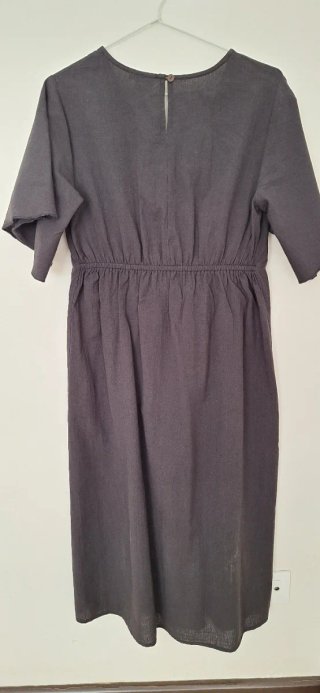 Vestido de lino negro