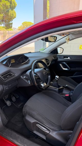 Peugeot 308 2016