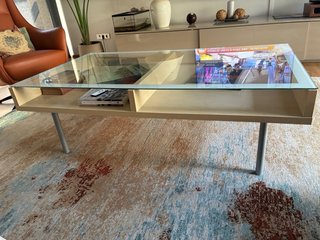 Mesa Centro IKEA MAGIKER 135x75cm Madera/Cristal