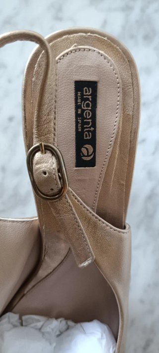 Sandalias Argentia doradas